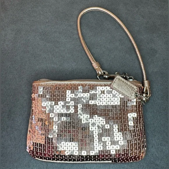 Coach Sequin Wristlet Gold Champagne Evening Clutch Sparkle Party Bag Preloved ✨ - Picture 2 of 9